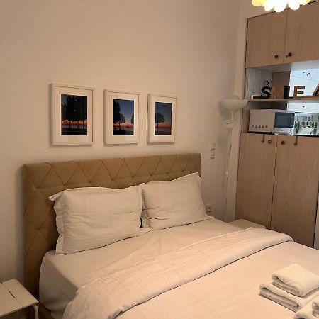 Small Budget Diamond Apartment In Agias Sofias. Thessaloniki Buitenkant foto