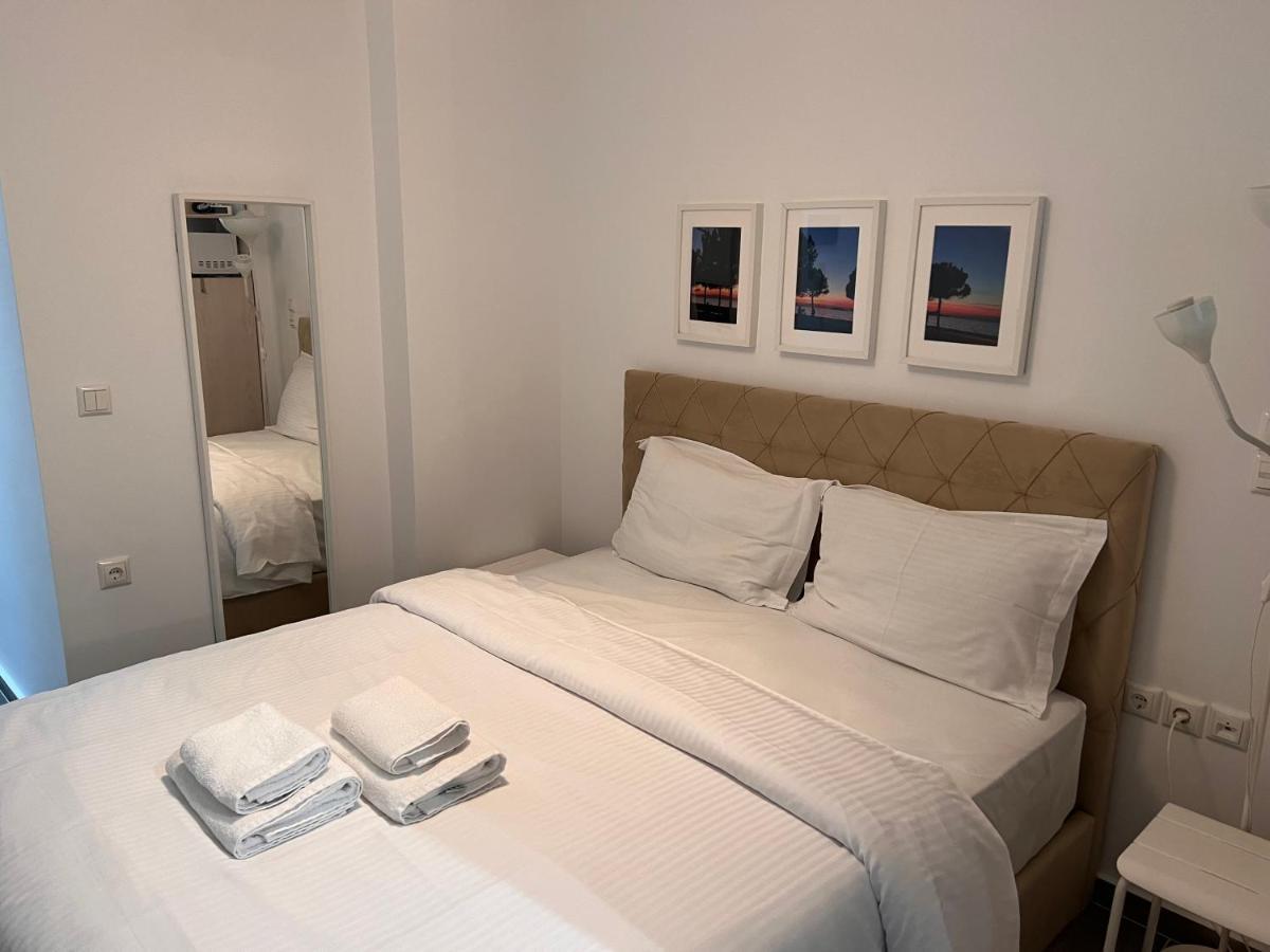 Small Budget Diamond Apartment In Agias Sofias. Thessaloniki Buitenkant foto